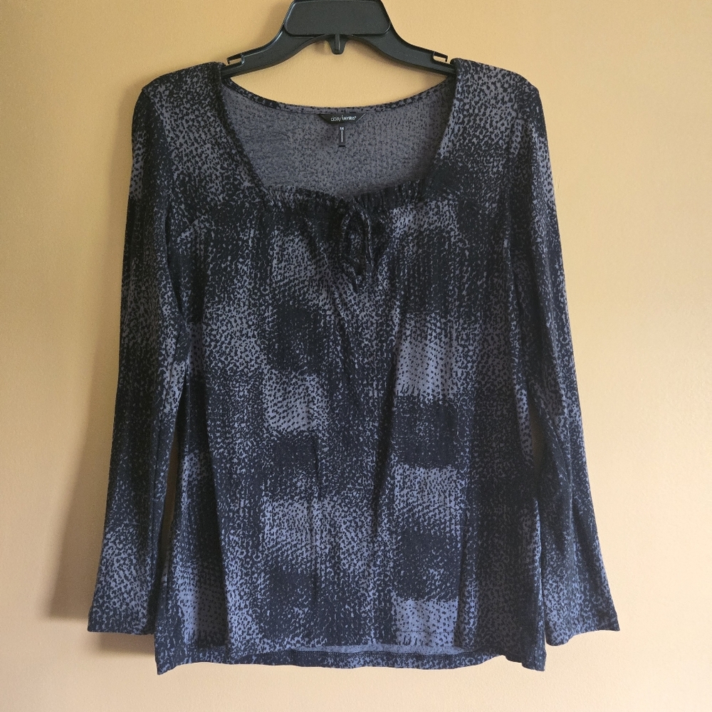 daisy fuentes Square Print and Neckline Top PTP=16"